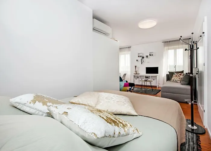 Sea View - Sunrise And Maremonte *